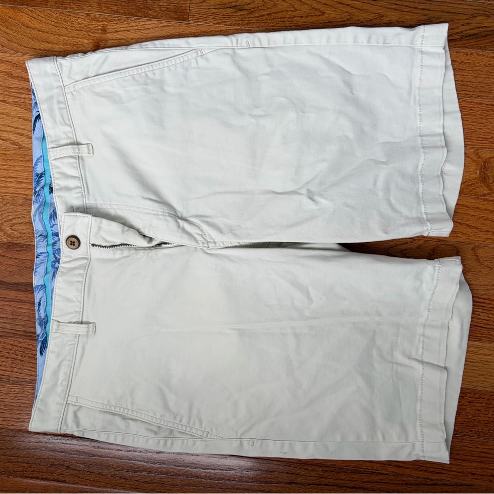 Tommy Bahama Men's Tan Flat Front Shorts